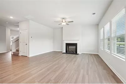104 Vickers Point Drive, Fairburn, GA 30213 - Photo 4