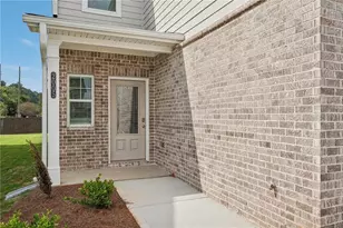 104 Vickers Point Dr, Fairburn, GA 30213 - Photo 2