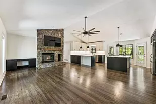 190 Red Coat Pass, Jasper, GA 30143 - Photo 2