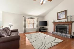 2056 Township Dr, Woodstock, GA 30189 - Photo 4