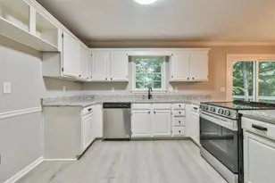 108 Timber View Ct, Lawrenceville, GA 30043 - Photo 14