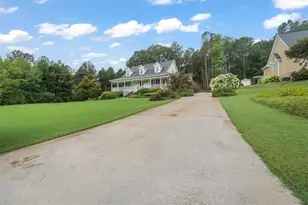 2011 Windfield Dr, Monroe, GA 30655 - Photo 2