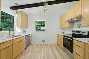 411 Hunters Ln, Woodstock, GA 30189 - Photo 6