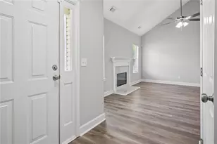 5933 Trent Walk Dr, Lithonia, GA 30038 - Photo 4