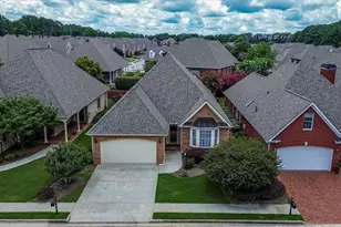 1910 Woodberry Run Dr, Snellville, GA 30078 - Photo 2