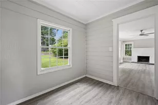 2498 White Oak Dr, Decatur, GA 30032 - Photo 10