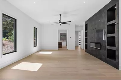 1000 Clementstone N.E Drive, Sandy Springs, GA 30342 - Photo 20
