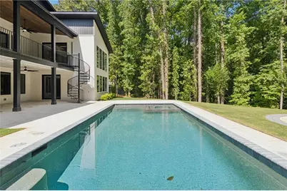 1000 Clementstone N.E Drive, Sandy Springs, GA 30342 - Photo 32