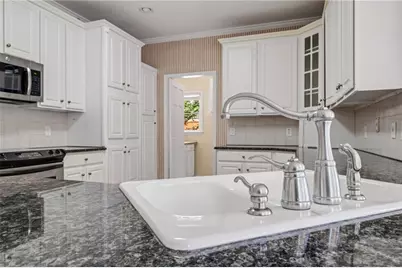 421 Clubview Drive, Woodstock, GA 30189 - Photo 18