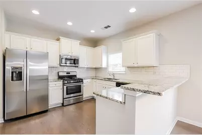 320 Fern Court, Hoschton, GA 30548 - Photo 4