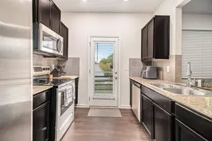 5642 Union Pointe Dr, Union City, GA 30291 - Photo 14