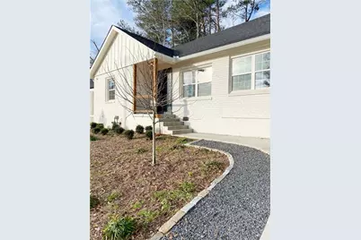 1927 S Gordon Street SW, Atlanta, GA 30310 - Photo 2