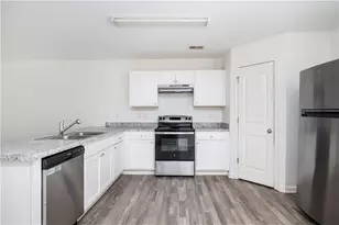 6742 Mancha St, Atlanta, GA 30349 - Photo 6