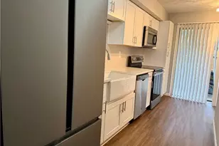 1059 Mariners Dr, Stone Mountain, GA 30083 - Photo 2