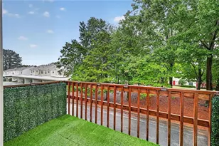 226 High Creek Dr, Roswell, GA 30076 - Photo 4