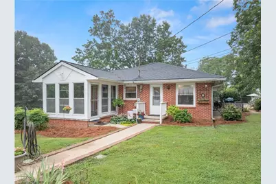 5907 Main Street, Lula, GA 30554 - Photo 6