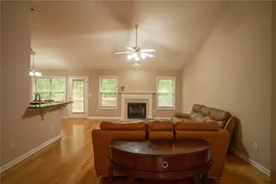3604 Dunbar Ln, Suwanee, GA 30024 - Photo 6