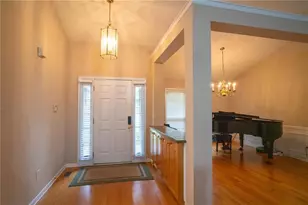 3604 Dunbar Ln, Suwanee, GA 30024 - Photo 4