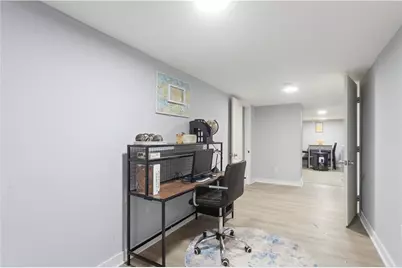 537 W Lake Avenue NW, Atlanta, GA 30318 - Photo 20