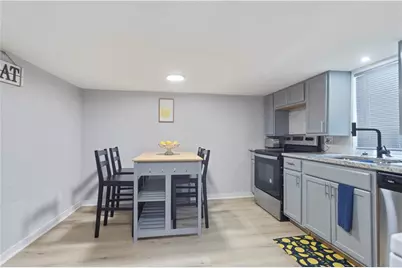 537 W Lake Avenue NW, Atlanta, GA 30318 - Photo 24