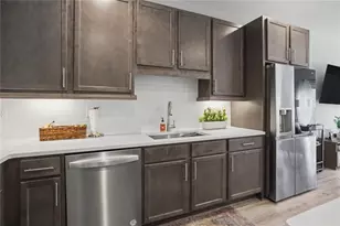 2913 Ilir Mnr NW, Atlanta, GA 30318 - Photo 8