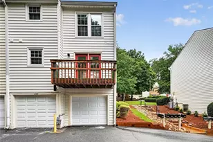 226 High Creek Dr, Roswell, GA 30076 - Photo 2
