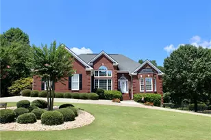 628 Wellington Dr, Winder, GA 30680 - Photo 1