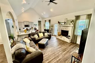 207 Legacy Park Dr, Perry, GA 31069 - Photo 6