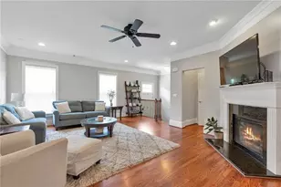 2690 Derby Walk NE, Atlanta, GA 30319 - Photo 2