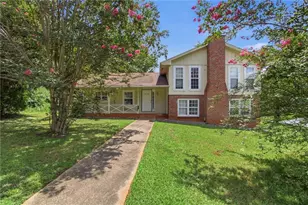 1614 Devon Ct, Stone Mountain, GA 30088 - Photo 1