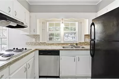 1614 Devon Court, Stone Mountain, GA 30088 - Photo 18
