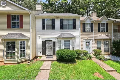 5582 Stonington Trace Parkway, Stone Mountain, GA 30087 - Photo 2