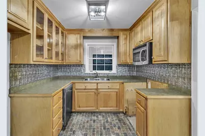 100 NW La-Rue Place, Atlanta, GA 30327 - Photo 12