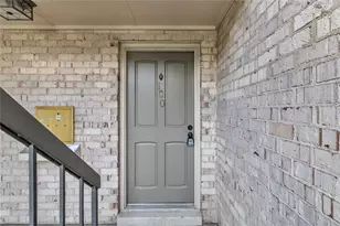 100 NW La-Rue Pl, Atlanta, GA 30327 - Photo 2
