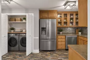 100 NW La-Rue Pl, Atlanta, GA 30327 - Photo 4