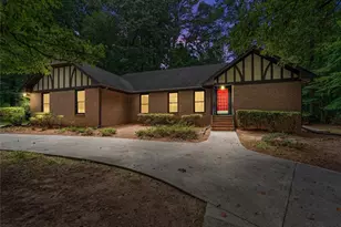 235 Devilla Ct, Fayetteville, GA 30214 - Photo 2