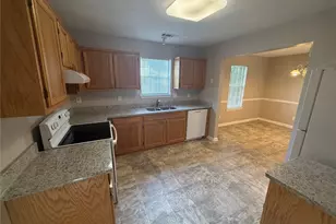 505 Village Cir, Stockbridge, GA 30281 - Photo 10