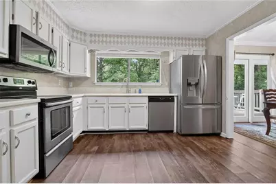 9640 Pine Thicket Way, Roswell, GA 30075 - Photo 8