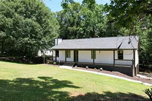 323 Hill Crest Cir, Woodstock, GA 30188 - Photo 2