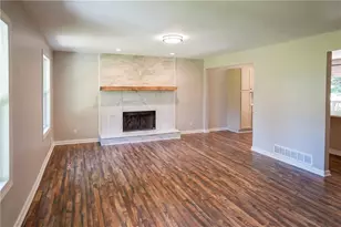 323 Hill Crest Cir, Woodstock, GA 30188 - Photo 10