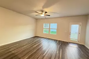 119 Village Green Dr, Adairsville, GA 30103 - Photo 2