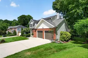 3504 Castlehill Ct, Tucker, GA 30084 - Photo 2