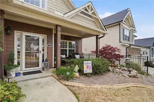 423 Crestmont Ln, Canton, GA 30114 - Photo 2
