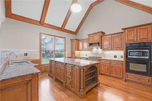 2552 Stone Manor Dr, Buford, GA 30519 - Photo 10