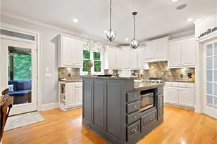 135 Laurel Ridge Dr, Alpharetta, GA 30004 - Photo 16