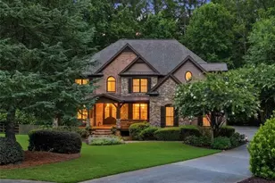 135 Laurel Ridge Dr, Alpharetta, GA 30004 - Photo 2