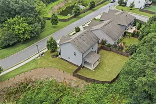 896 Brighton Park Cir, Hoschton, GA 30548 - Photo 40