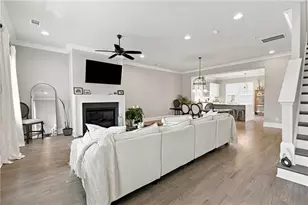 140 Clover Ct, Roswell, GA 30075 - Photo 8