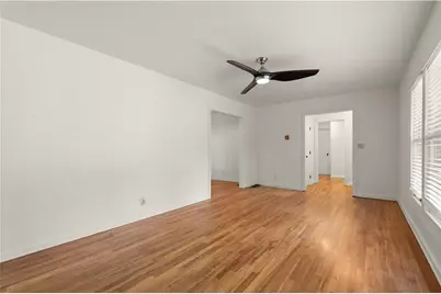 220 Woods Drive  NE, Marietta, GA 30060 - Photo 10