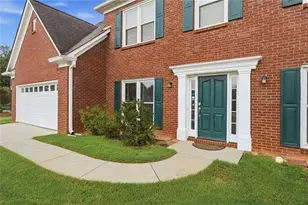1660 Calvin Davis Circle, Lawrenceville, GA 30043 - Photo 8